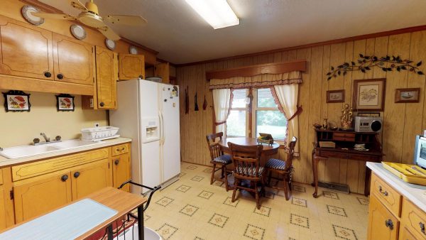 409 Laurel Ct Kitchen Items - Image 2