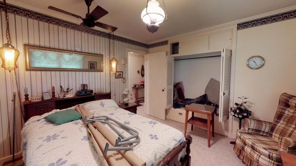 409 Laurel Ct 3rd Bedroom Items - Image 2